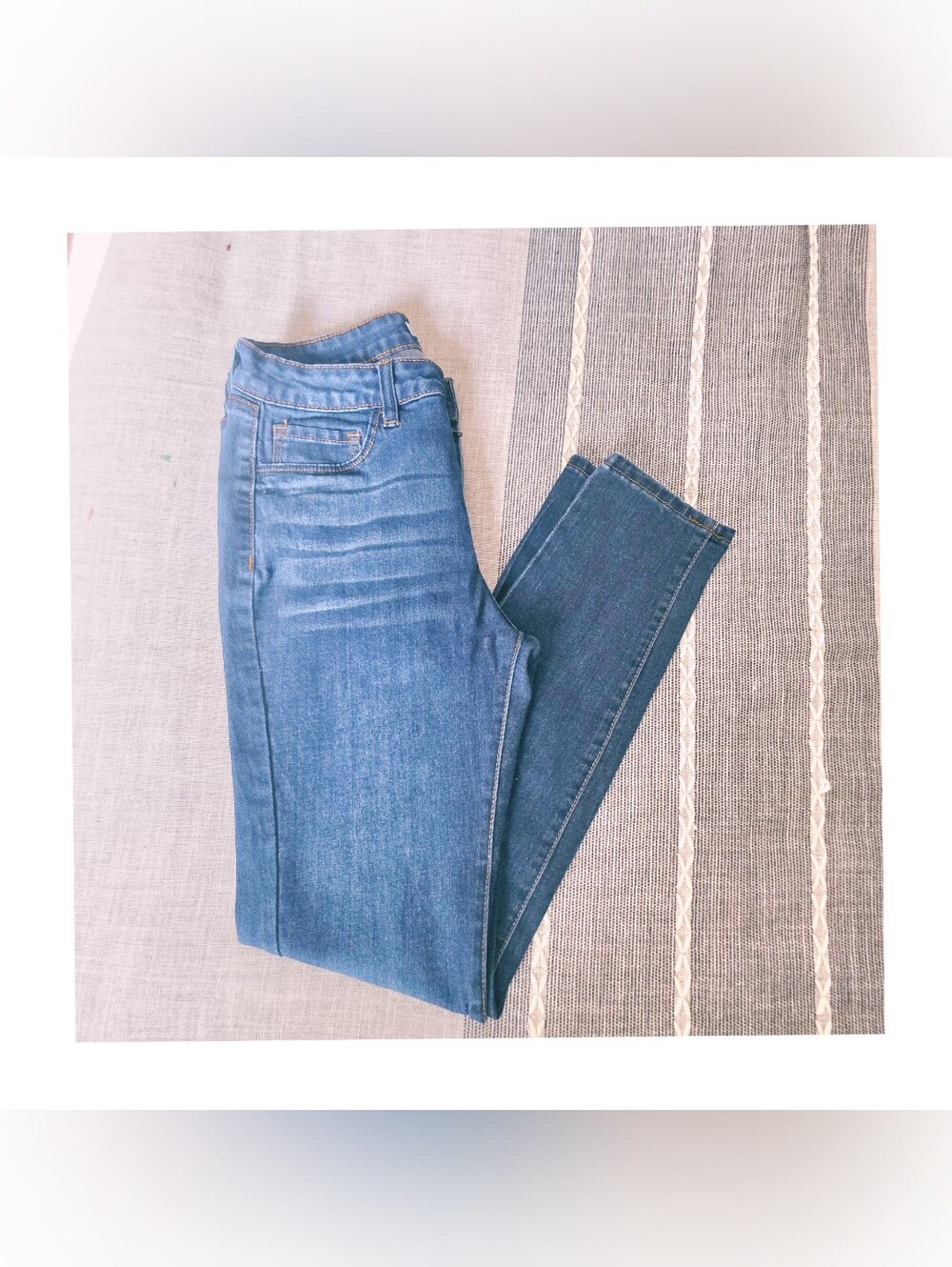 Women's Skinny Stretch Jeans in Blue Wash